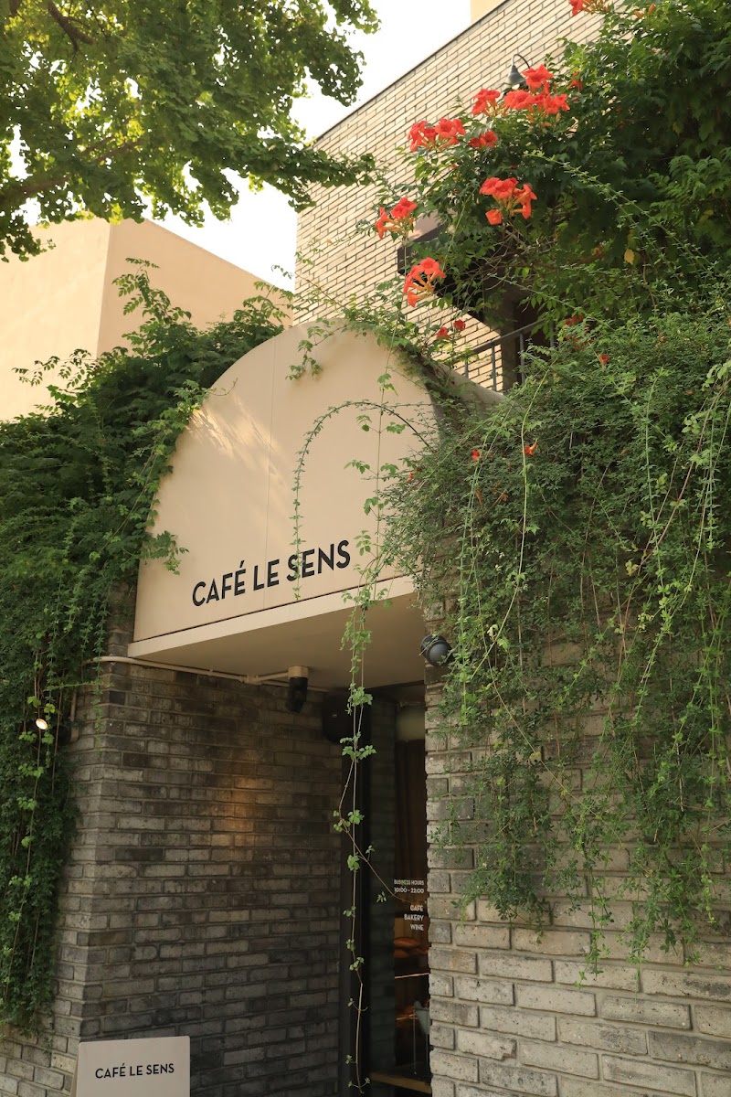 Cafe Le Sens